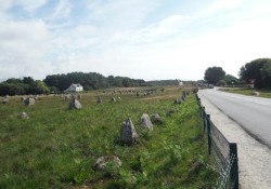 Leyendas alrededor de los Alineamientos megalíticos de Carnac en la Bretaña Francesa