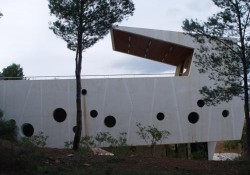 Turismo arquitectónico moderno en La Nucia (Alicante)