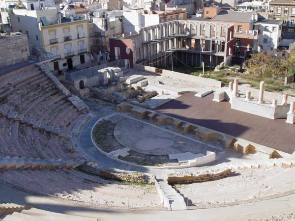 Frontal escénico y gradas del Teatro Romano de Cartagena
