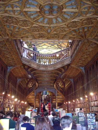Escalera de la Librería Lello (Oporto)