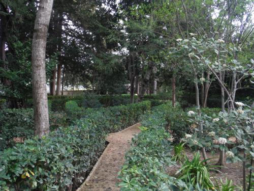 Jardín de Santos (Penáguila) Influencias y descripción del jardín